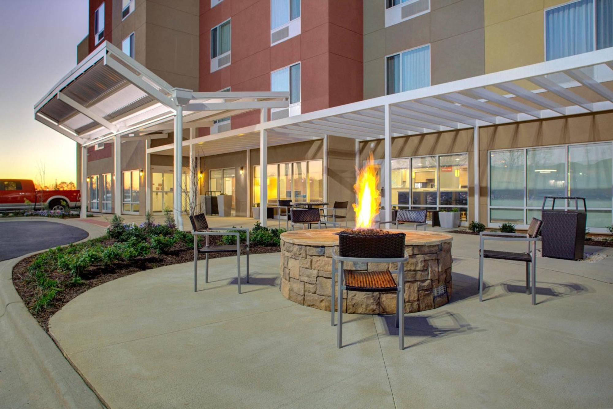 Towneplace Suites By Marriott Albany Exterior photo